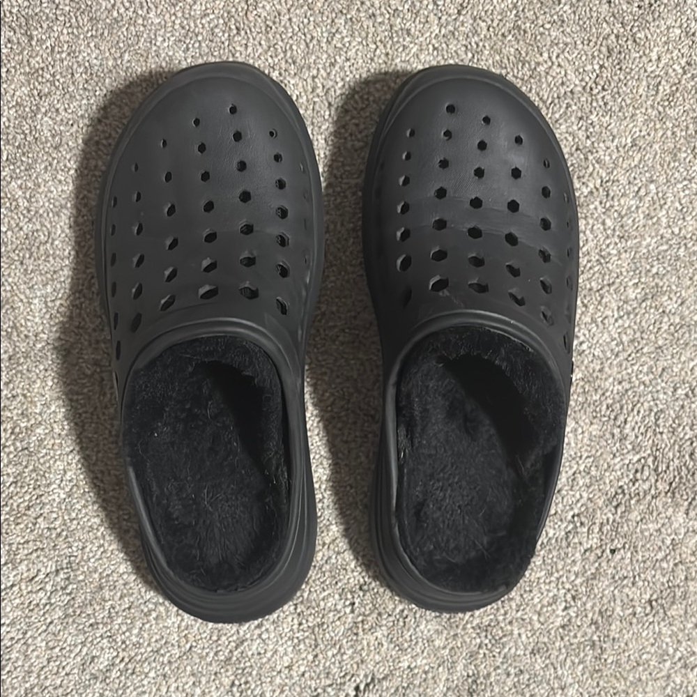 Black Clog Shoes with Fleece Lining